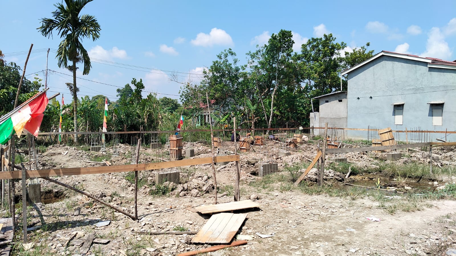 Progres Pembangunan Masjid Ratu Asy Syifa (Pekan Ke-7) Progres Pembangunan Masjid Ratu Asy Syifa (Pekan Ke-7)